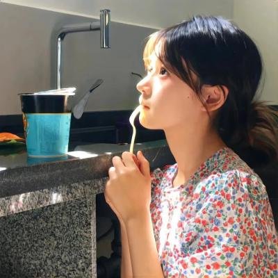 女机械人
